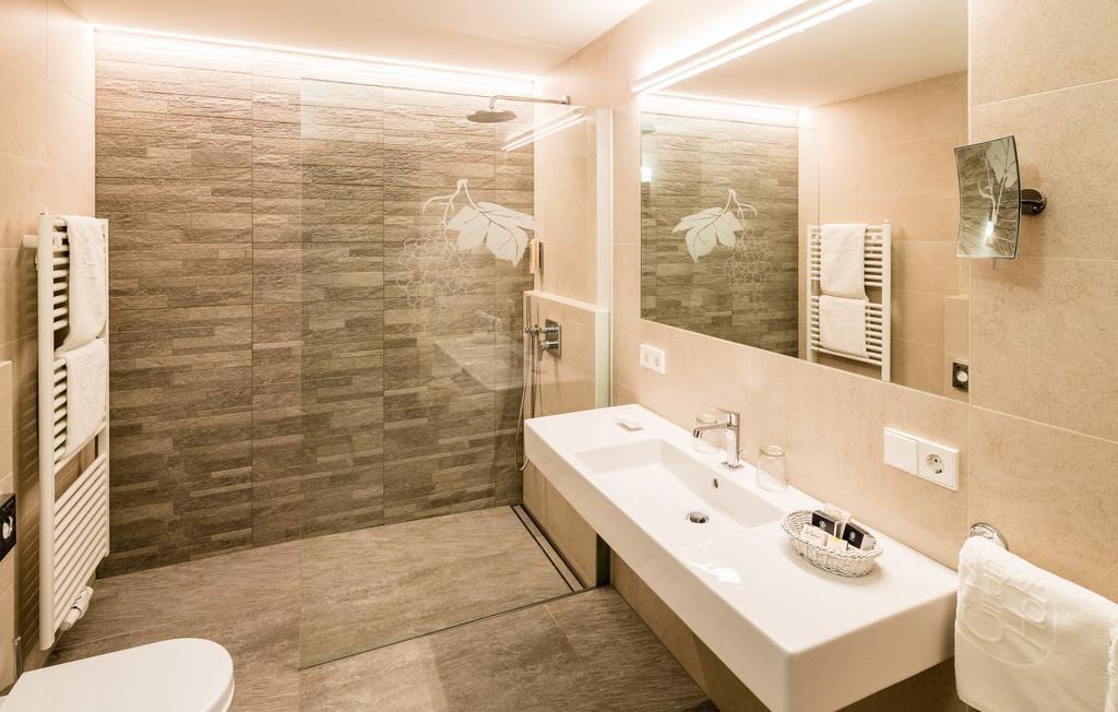 Hotel Girlanerhof Аппиано-Сулла-Страда-дель-Вино Номер фото