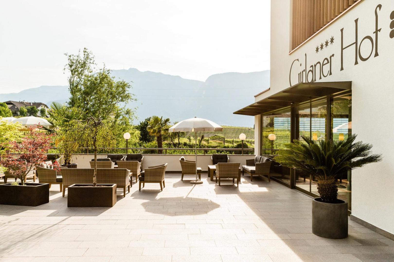 Hotel Girlanerhof Аппиано-Сулла-Страда-дель-Вино Экстерьер фото