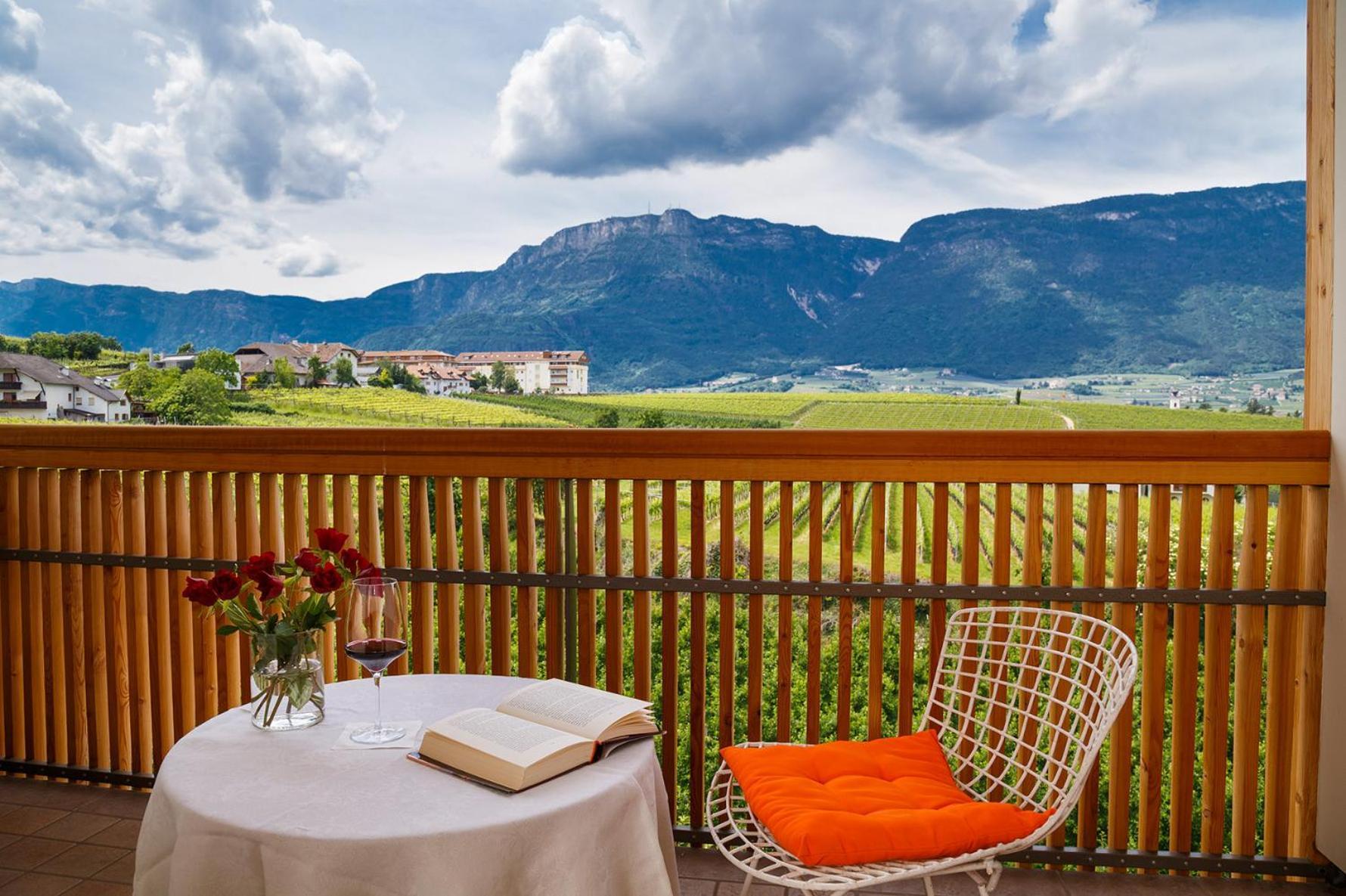 Hotel Girlanerhof Аппиано-Сулла-Страда-дель-Вино Номер фото