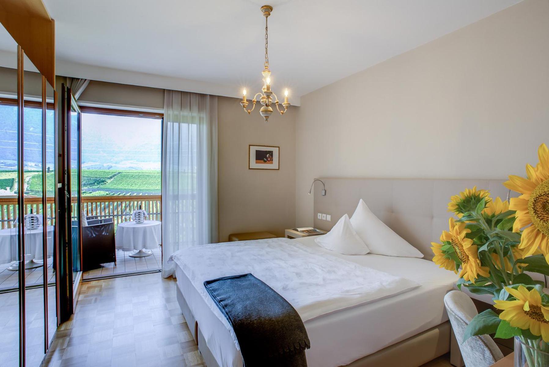 Hotel Girlanerhof Аппиано-Сулла-Страда-дель-Вино Номер фото